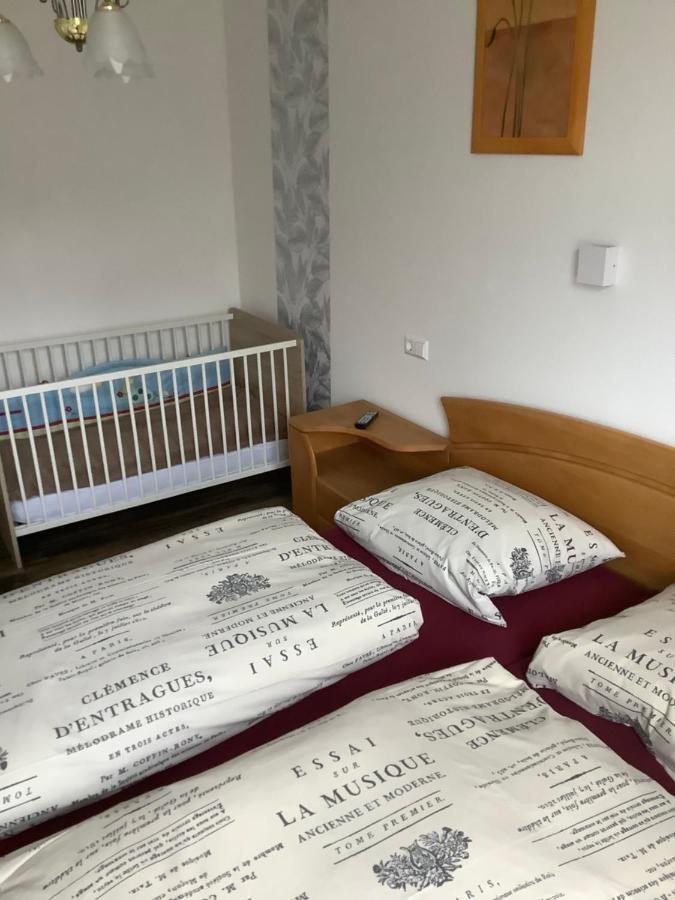 Schoene Ferienwohnung Άιζεναχ Εξωτερικό φωτογραφία
